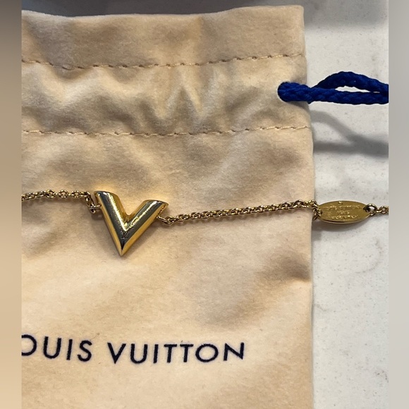 Louis Vuitton essential V bracelet - Picture 2 of 13